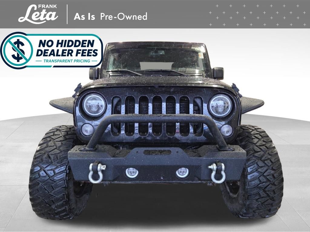 Used 2015 Jeep Wrangler Sahara w/ Connectivity Group AWD/4WD image 9