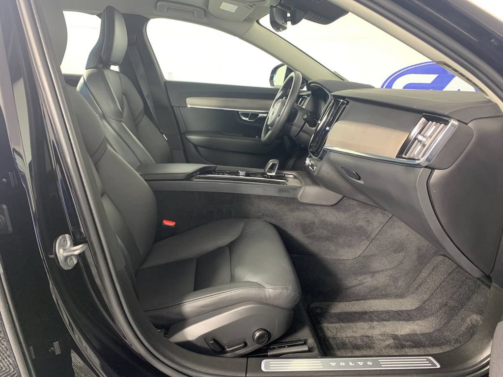 Used 2024 Volvo S90 B6 Plus AWD/4WD image 40