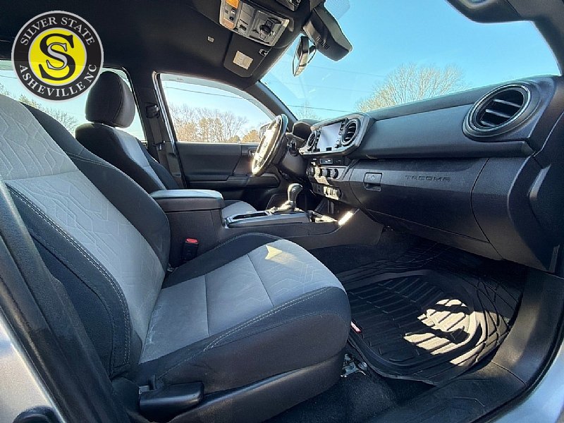 Used 2021 Toyota Tacoma TRD Off-Road image 19