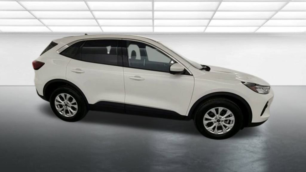 Used 2023 Ford Escape Active w/ Tech Pack #2 image 9