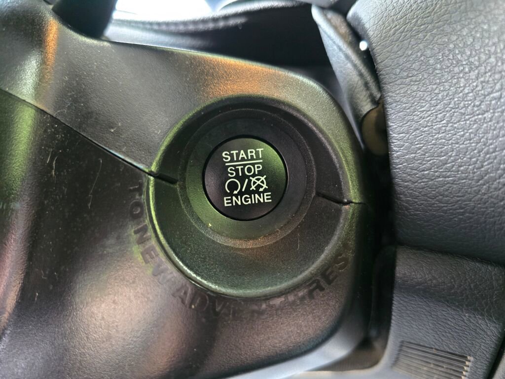 Used 2021 Jeep Renegade Sport image 27