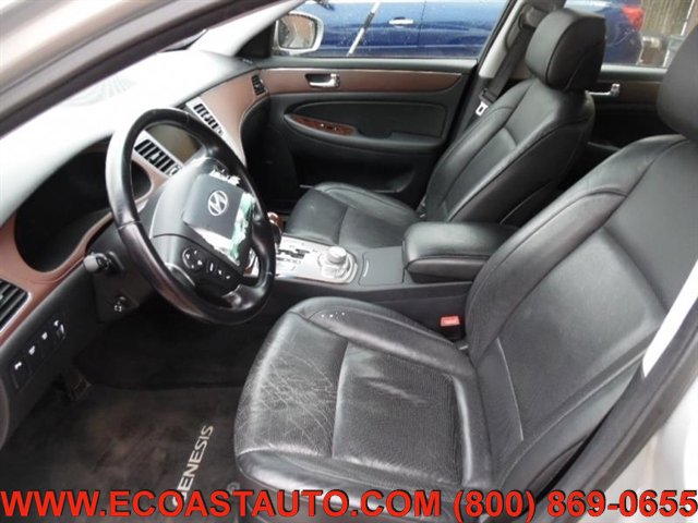 Used 2009 Hyundai Genesis 3.8 w/ Technology Pkg 4 RWD image 7