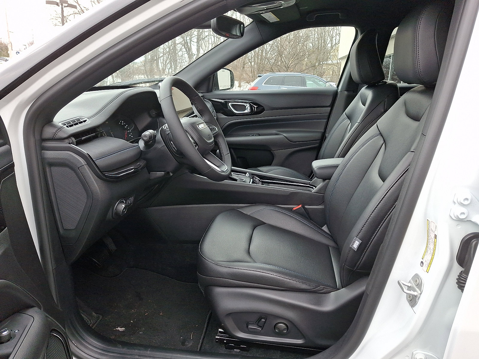 New 2026 Jeep Compass Limited image 9