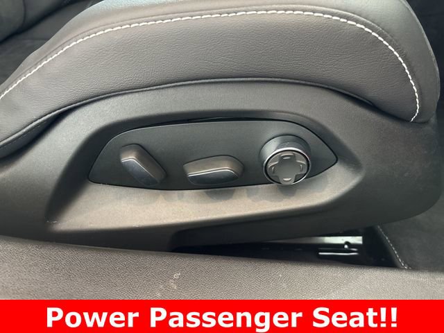 Certified 2025 Chevrolet Corvette Stingray Premium Cpe w/ Stealth Interior Trim Package image 20