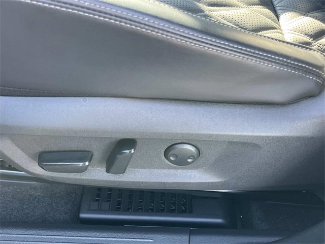 Used 2024 Nissan Rogue Platinum image 29