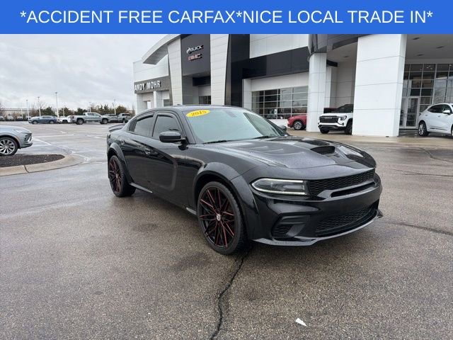 Used 2015 Dodge Charger SXT w/ Plus Group image 2