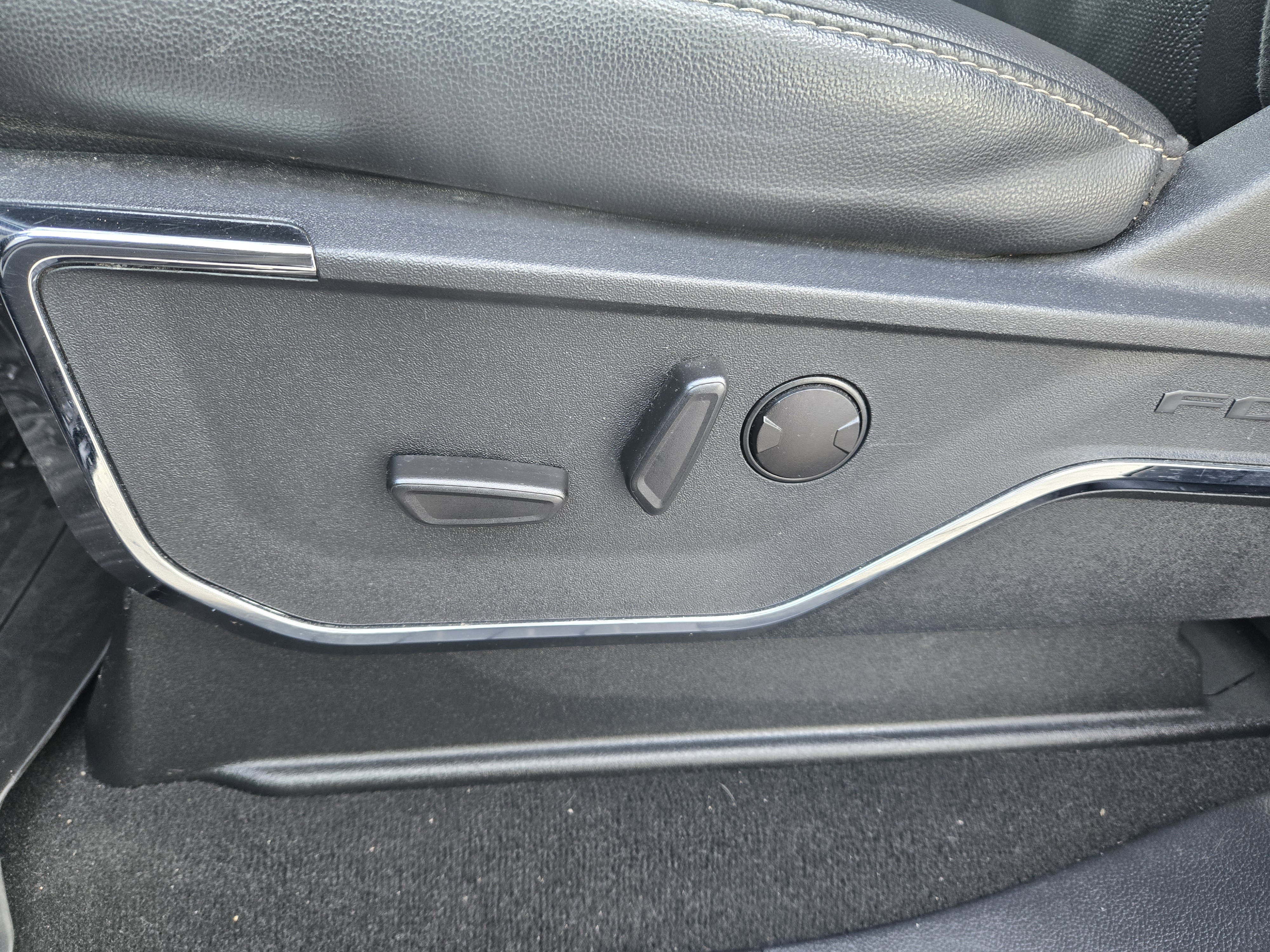 Used 2024 Ford F350 Lariat w/ Lariat Ultimate Package image 20