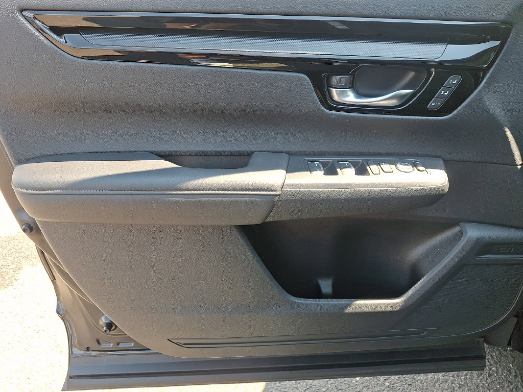 Used 2025 Honda CR-V EX-L image 12