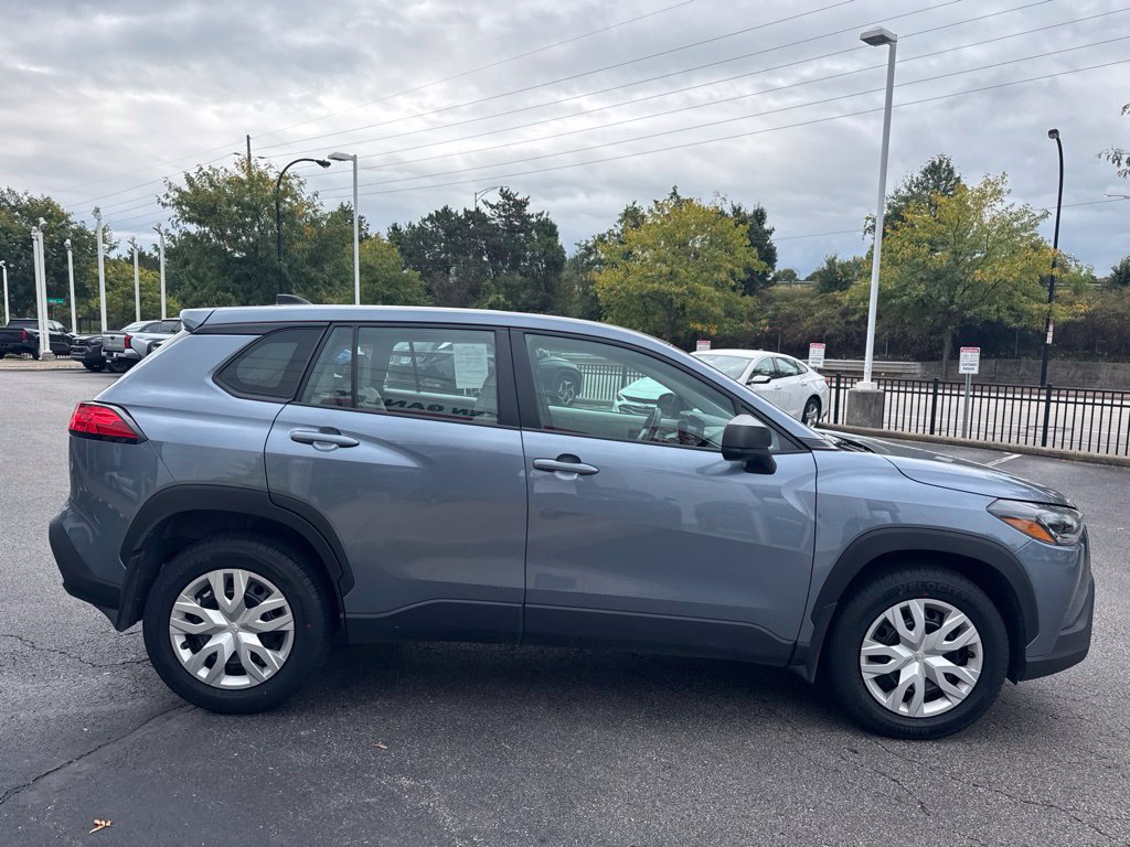Certified 2024 Toyota Corolla Cross L AWD/4WD image 6