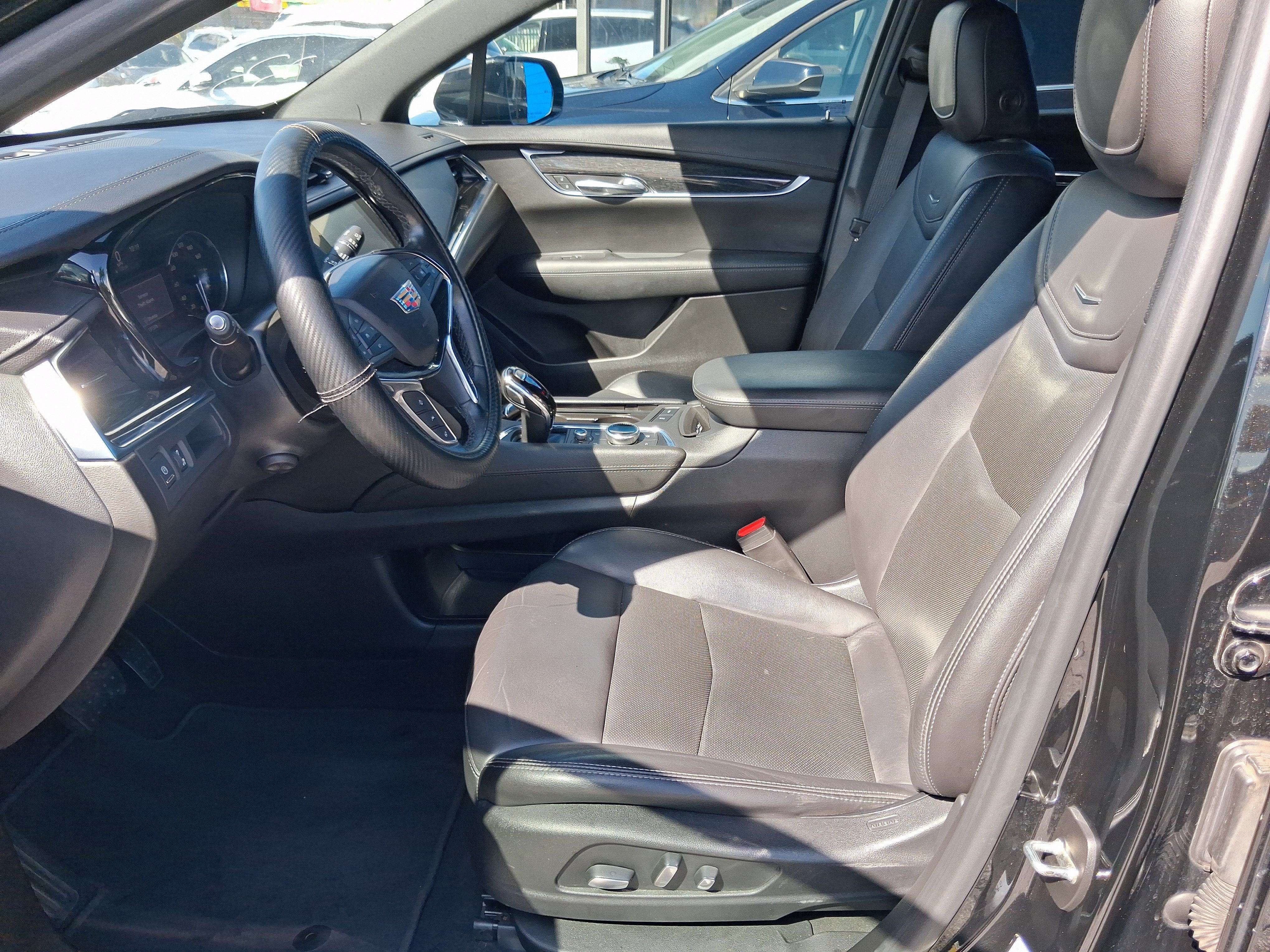 Used 2020 Cadillac XT5 Premium Luxury FWD image 10