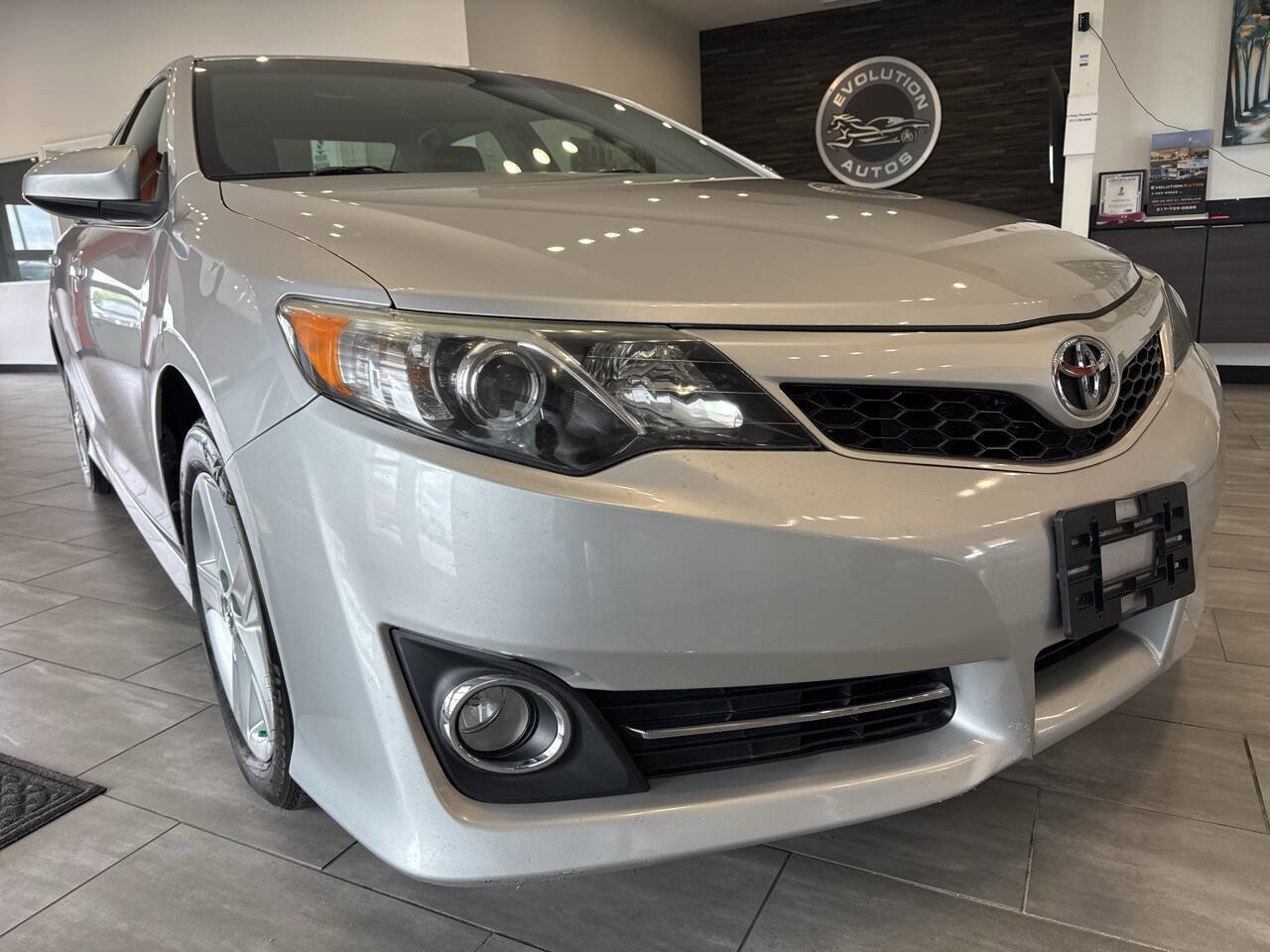 Used 2014 Toyota Camry SE