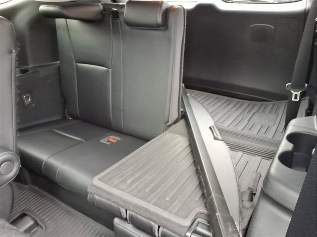 Used 2020 Toyota Highlander Platinum image 25
