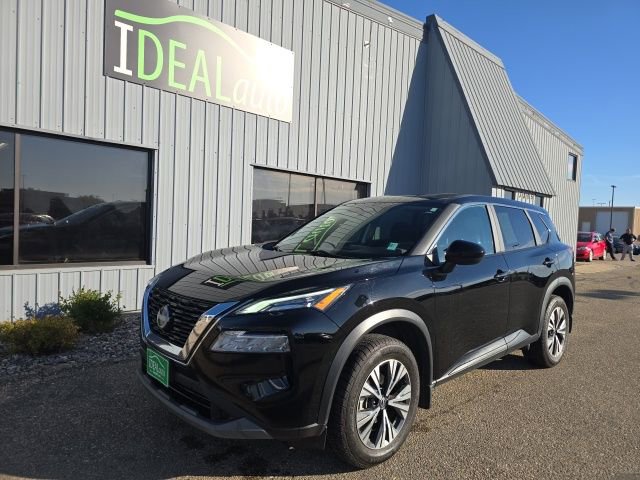 Used 2023 Nissan Rogue SV image 2