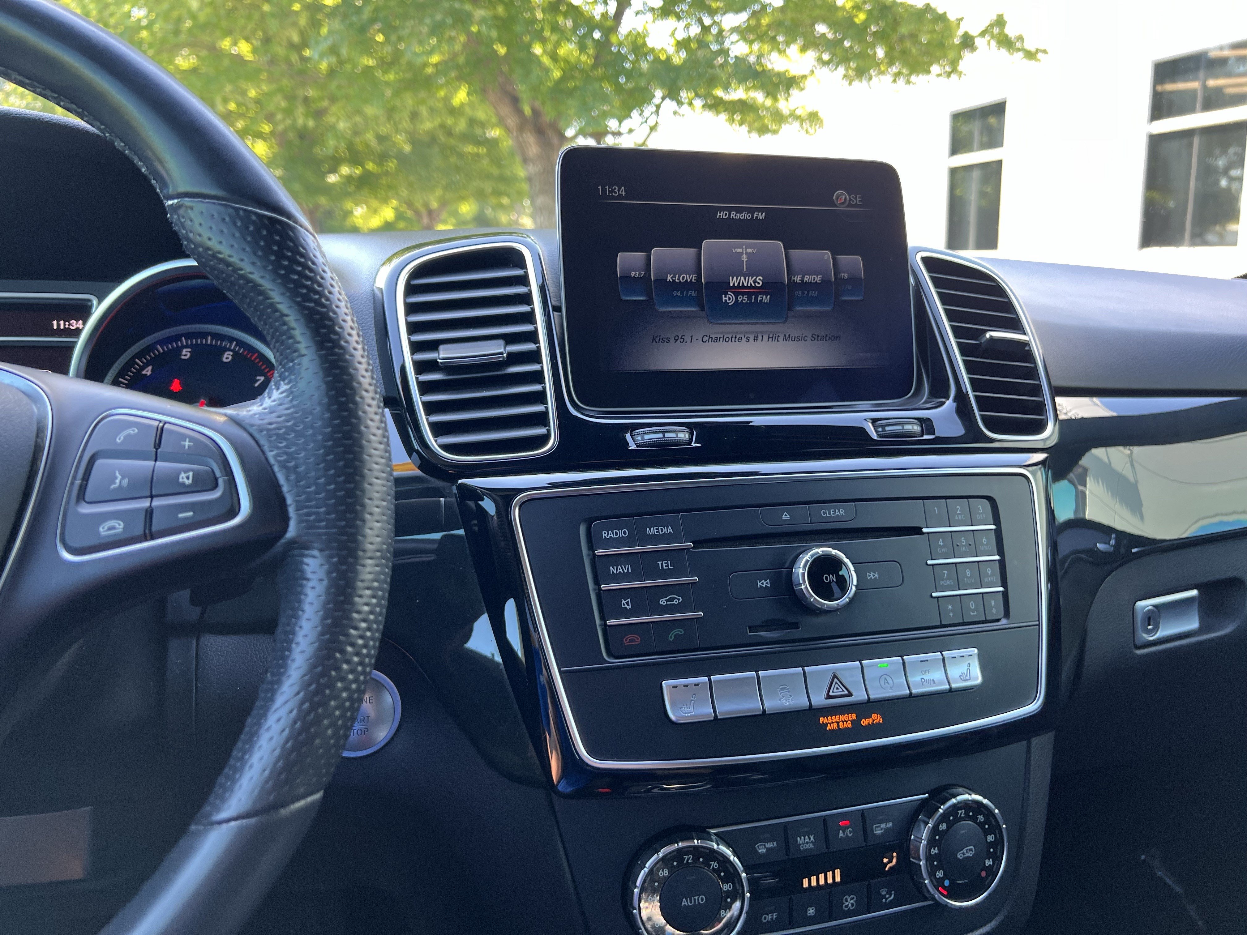 Used 2019 Mercedes-Benz GLE 400 4MATIC image 31