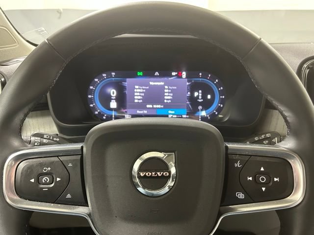 Used 2024 Volvo XC40 B5 Ultimate w/ Climate Package AWD/4WD image 11