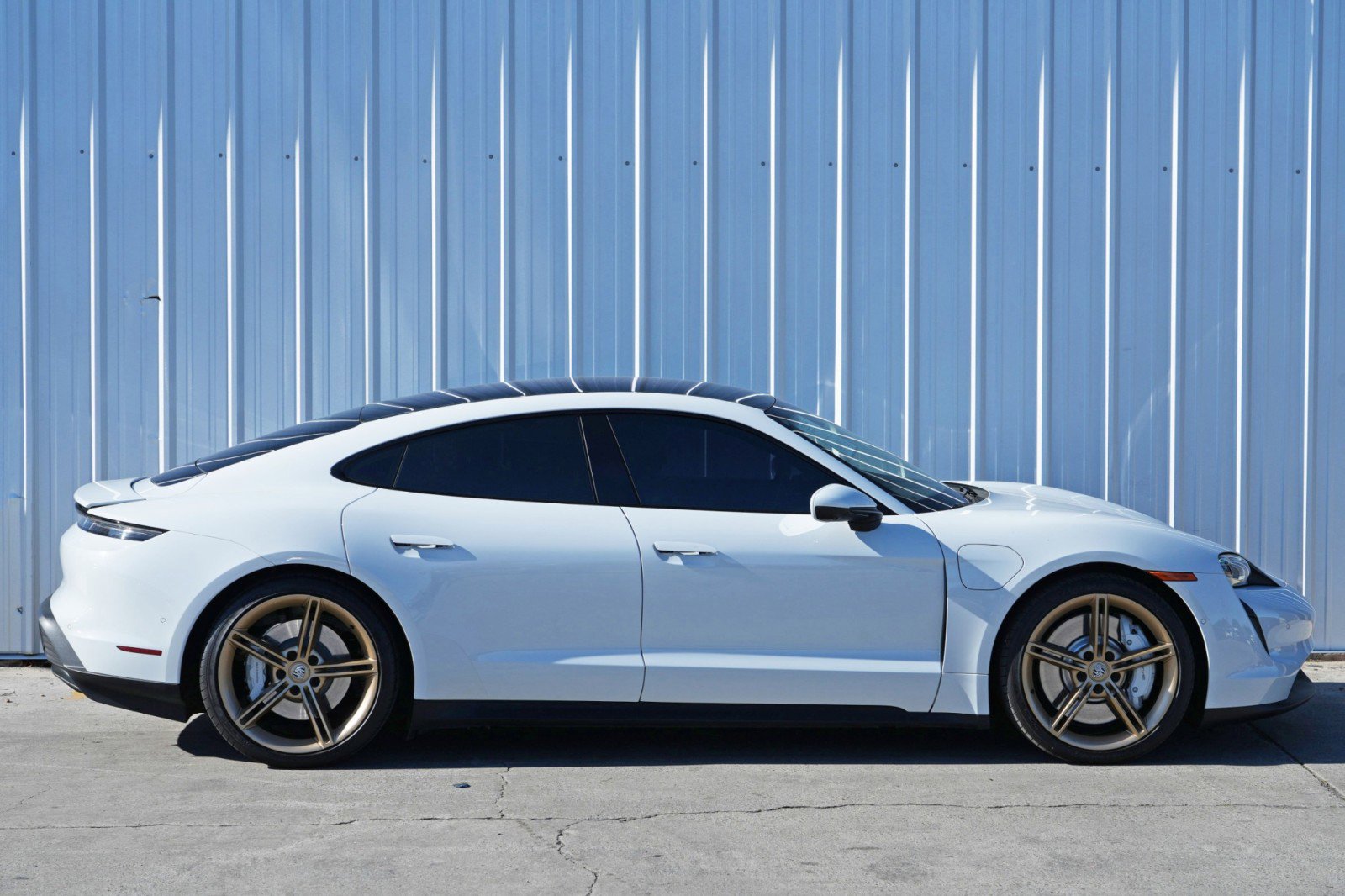 Used 2022 Porsche Taycan 4S AWD/4WD image 57