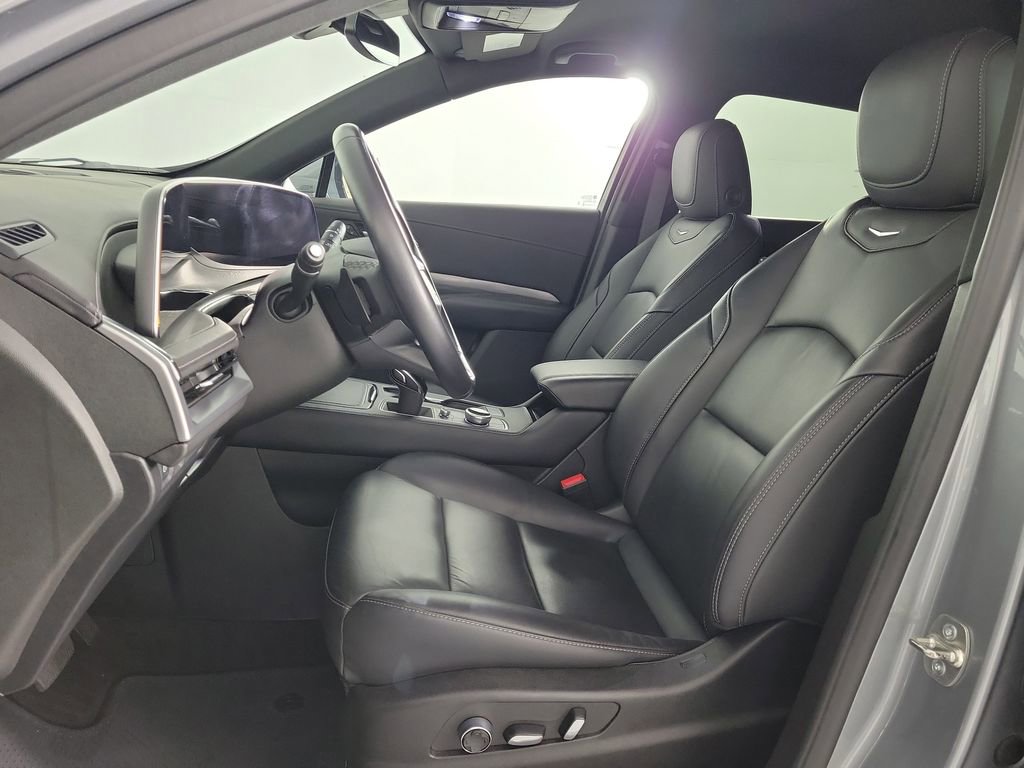Certified 2025 Cadillac XT4 Premium Luxury image 16