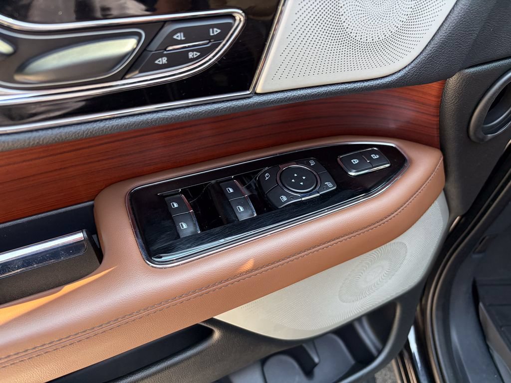Certified 2022 Lincoln Navigator L Reserve AWD/4WD image 19