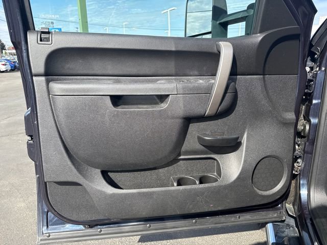 Used 2013 Chevrolet Silverado 2500 LT w/ Interior Plus Package AWD/4WD image 16