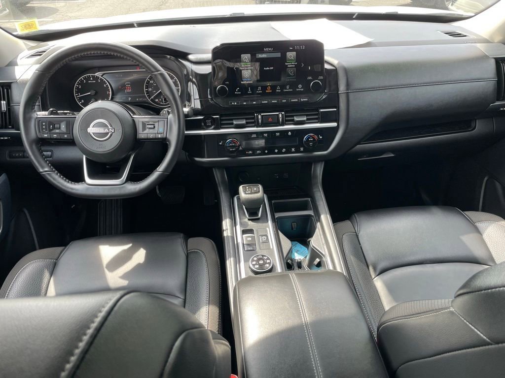 Certified 2025 Nissan Pathfinder SL image 14
