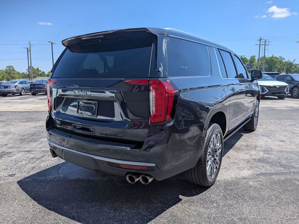 Certified 2024 GMC Yukon XL Denali Ultimate AWD/4WD image 3