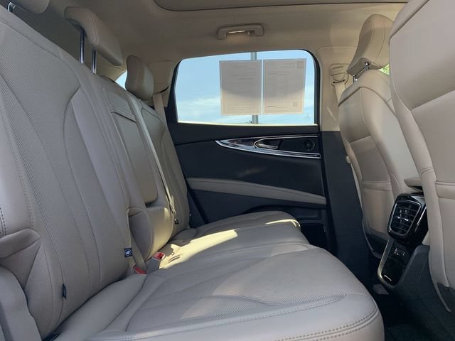 Used 2022 Lincoln Nautilus Reserve w/ Equipment Group 201A FWD image 34