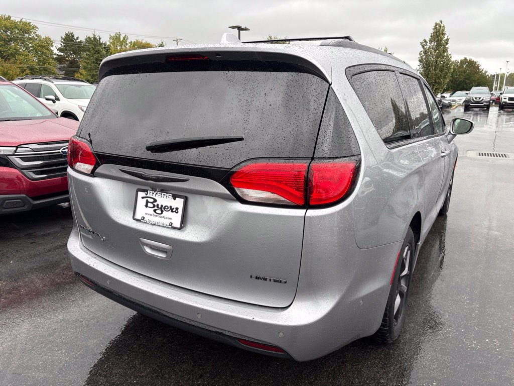 Used 2019 Chrysler Pacifica Limited w/ Advanced Safetytec Group FWD image 3