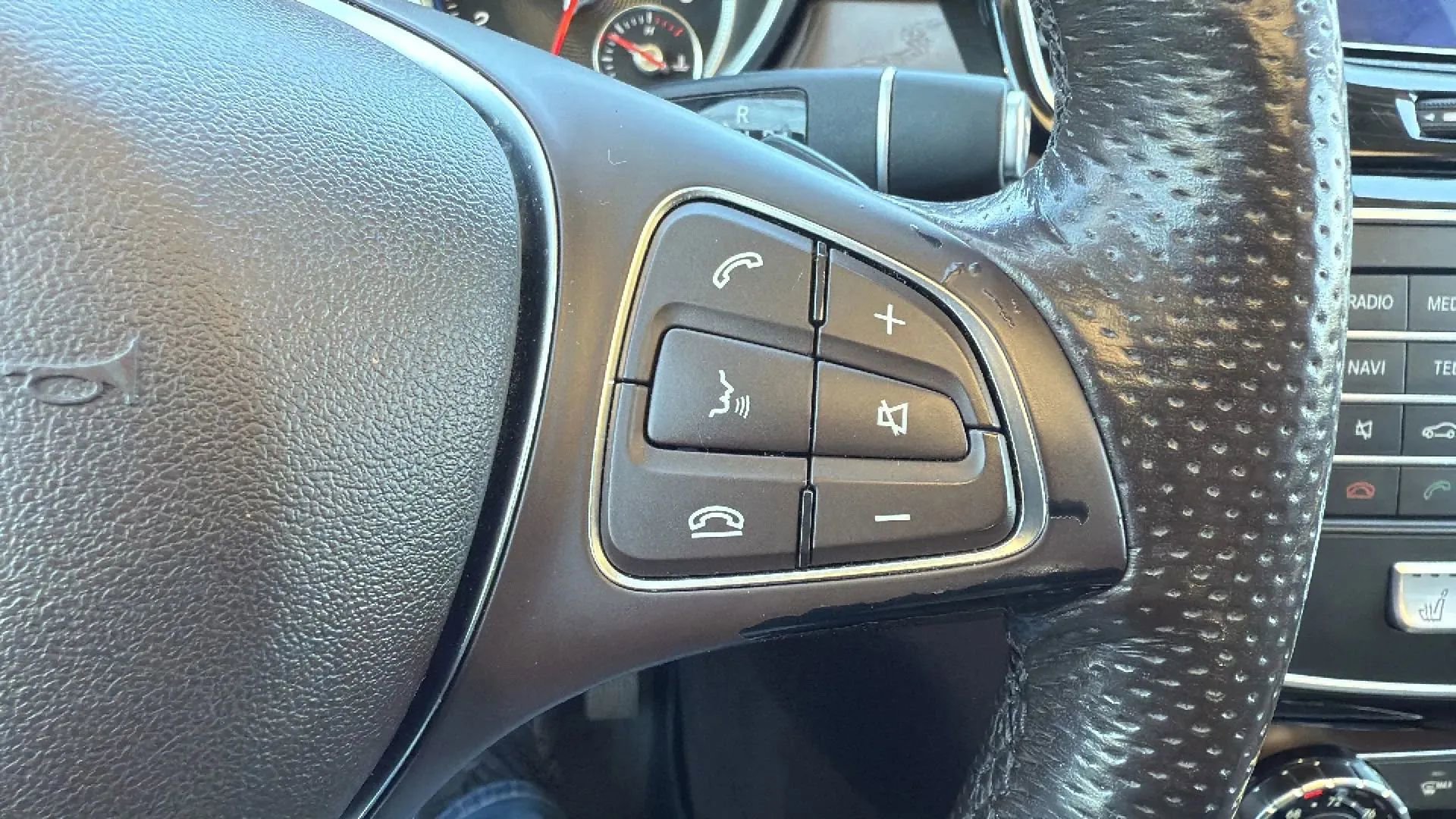 Used 2018 Mercedes-Benz GLE 350 4MATIC image 11