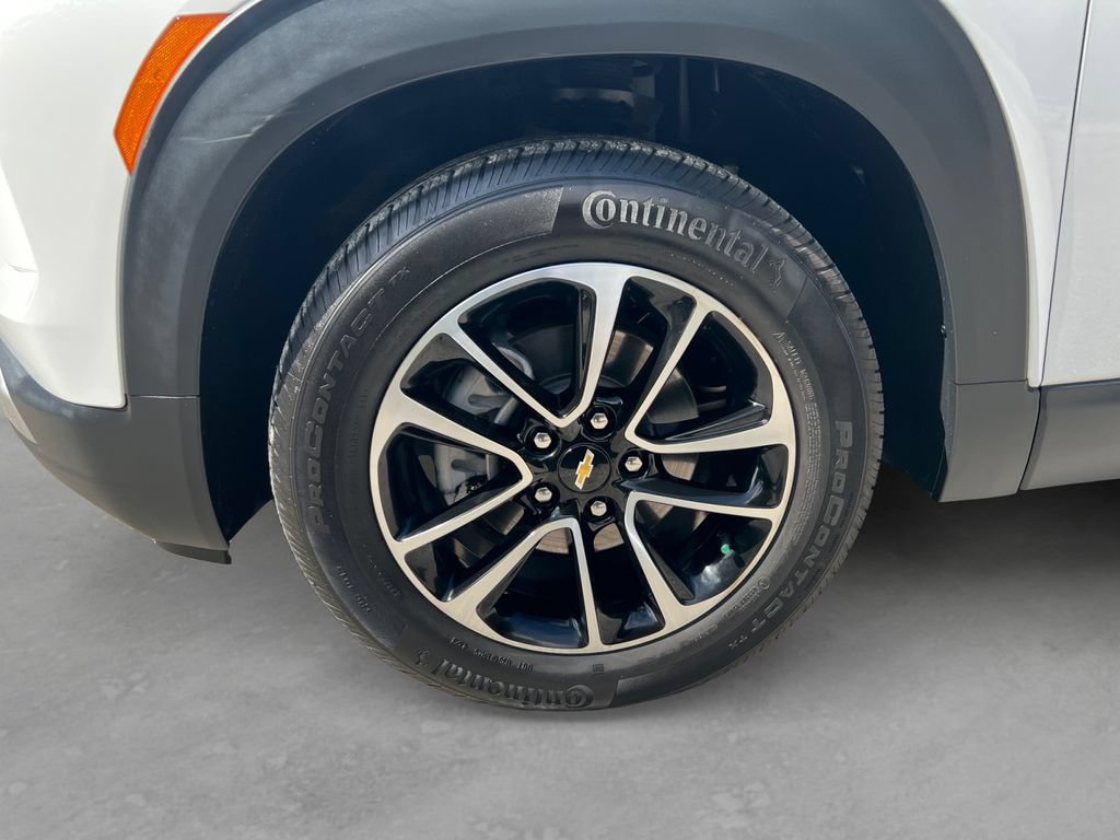 Certified 2024 Chevrolet TrailBlazer LT w/ Driver Confidence Package FWD image 9