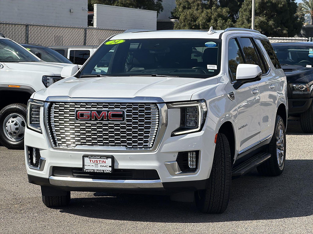 Used 2024 GMC Yukon Denali RWD image 3