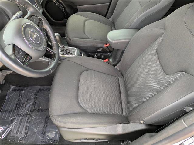 Used 2020 Jeep Renegade Altitude AWD/4WD image 16