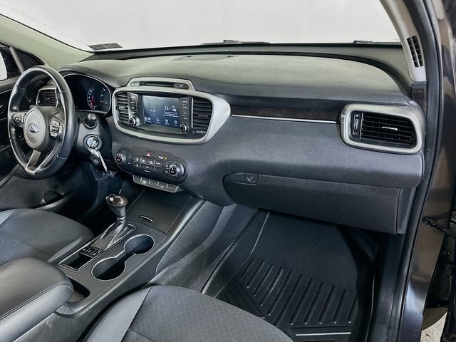 Used 2017 Kia Sorento LX w/ LX V6 Convenience Package image 10