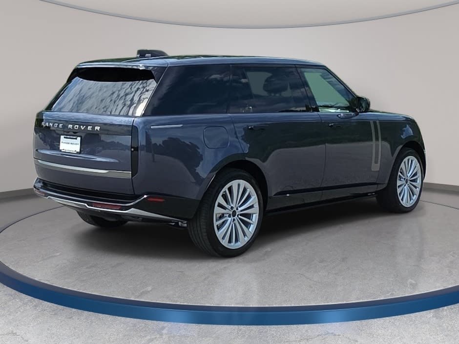 New 2026 Land Rover Range Rover Long Wheelbase SE AWD/4WD image 5