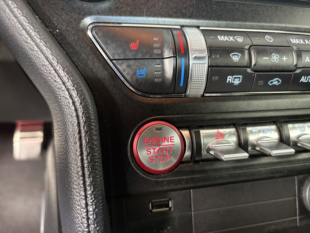 Used 2020 Ford Mustang Premium image 14