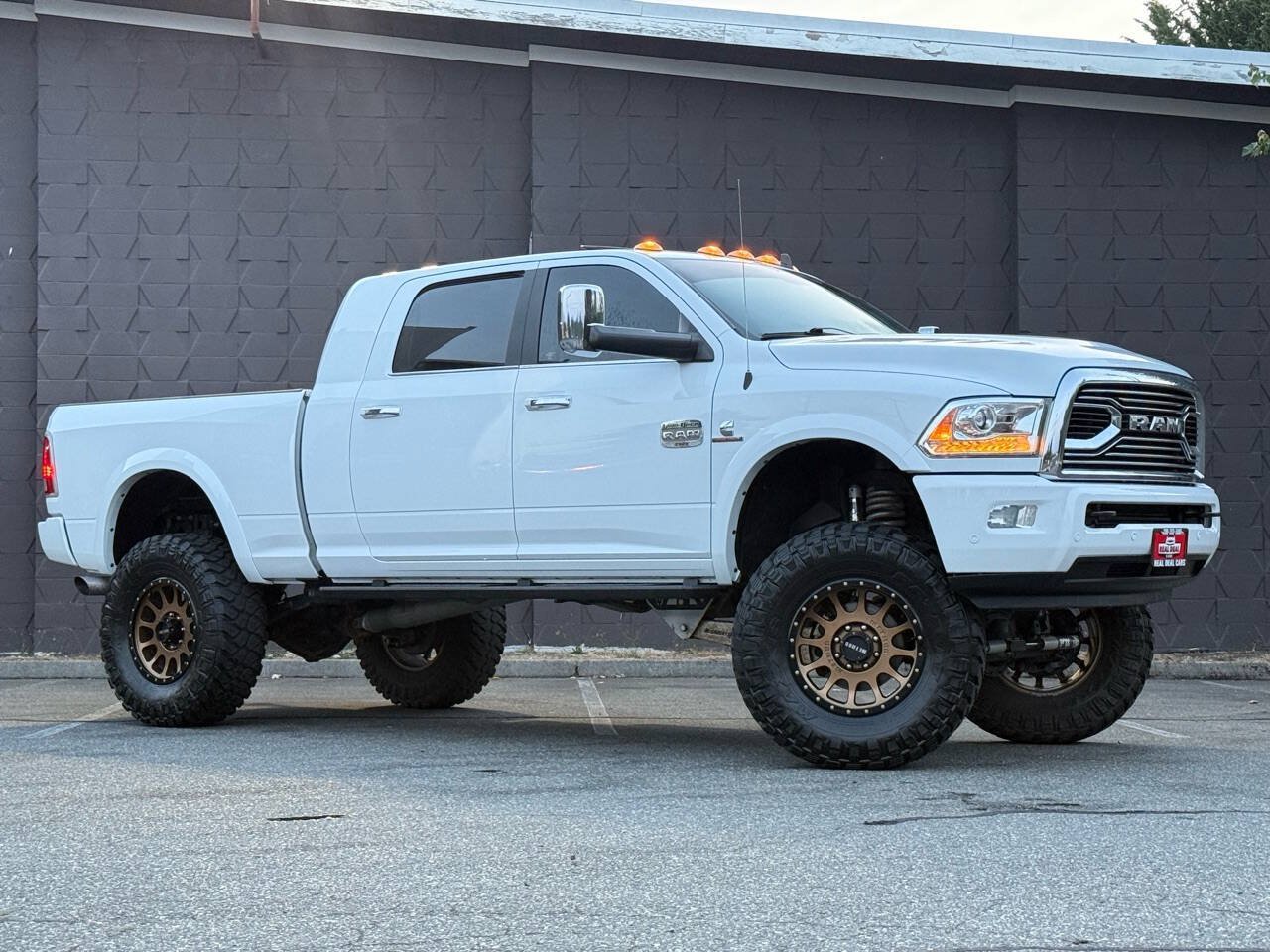 Used 2018 RAM 2500 Longhorn AWD/4WD image 2