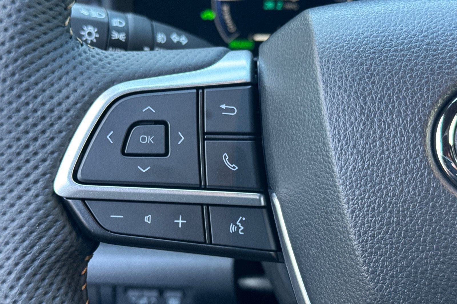 Certified 2026 Toyota Sienna XLE Woodland Edition AWD/4WD image 32