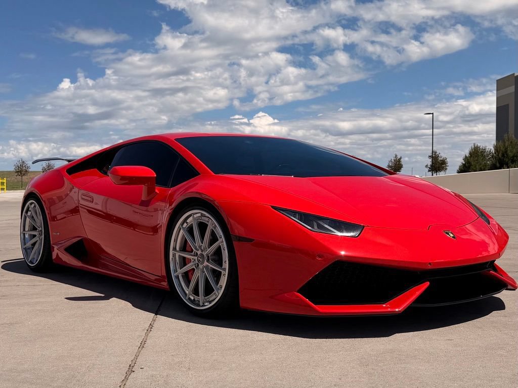 Used 2017 Lamborghini Huracan LP 610-4 AWD/4WD image 2