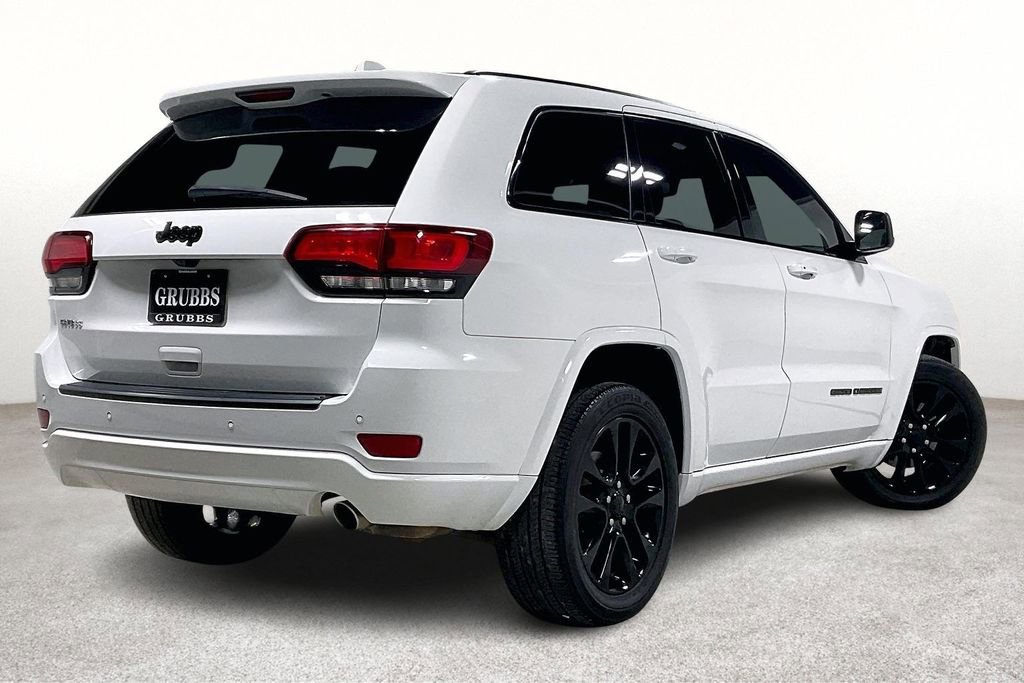Used 2019 Jeep Grand Cherokee Altitude image 2