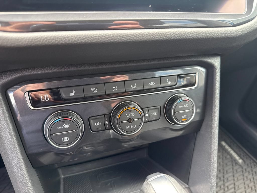Used 2020 Volkswagen Tiguan SE AWD/4WD image 21