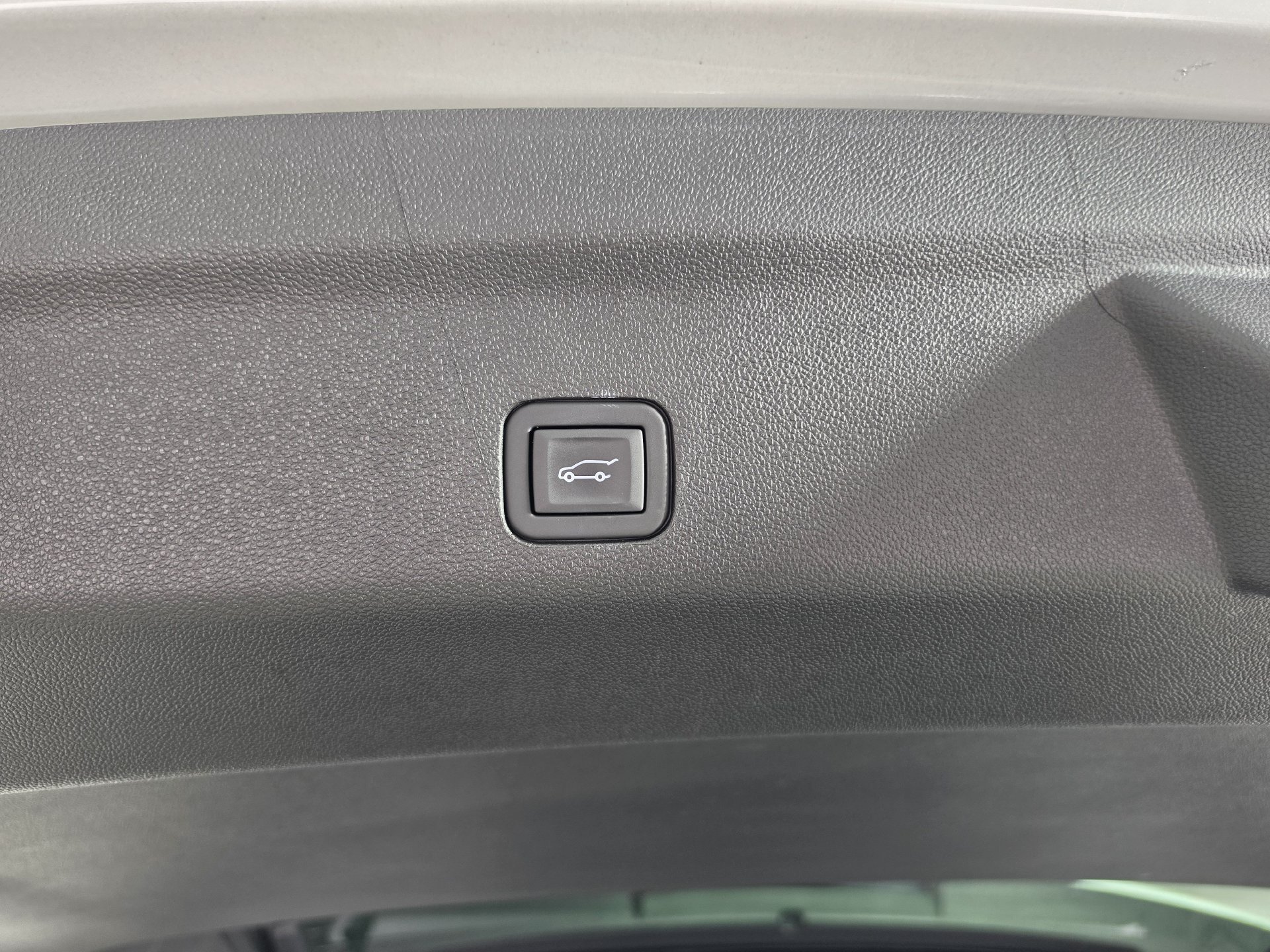 Used 2023 Chevrolet Tahoe High Country AWD/4WD image 46