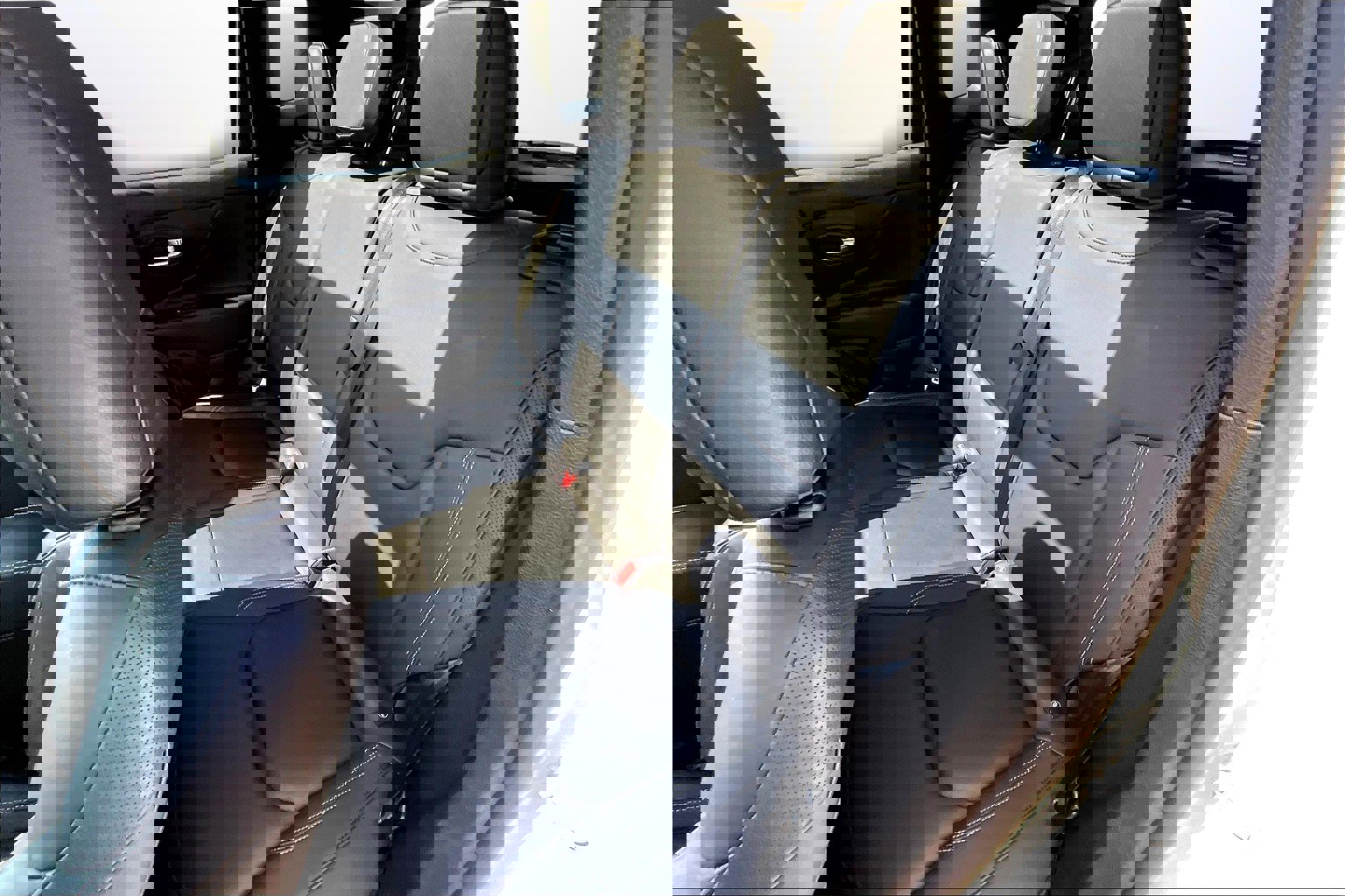 Used 2021 Jeep Renegade Limited w/ Sun & Sound Group image 18