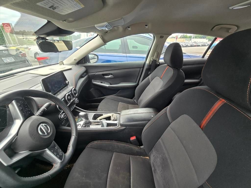 Used 2022 Nissan Sentra SR w/ Midnight Edition FWD image 4