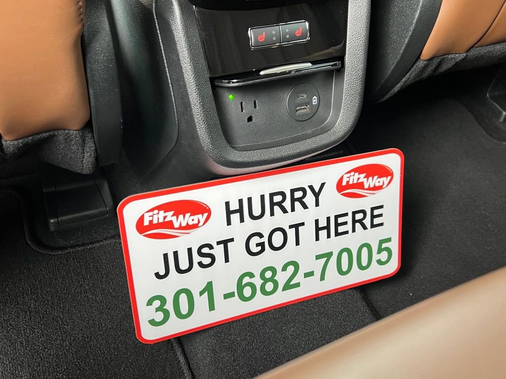 Used 2022 Lincoln Nautilus Reserve w/ Equipment Group 202A image 13