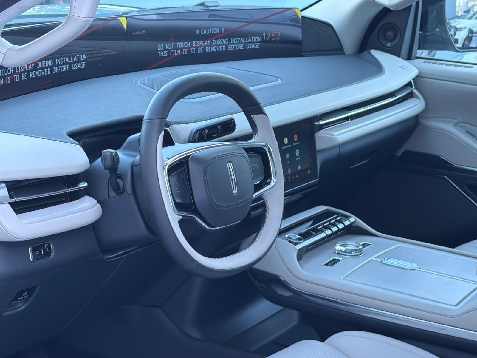 New 2026 Lincoln Navigator L Reserve AWD/4WD image 17