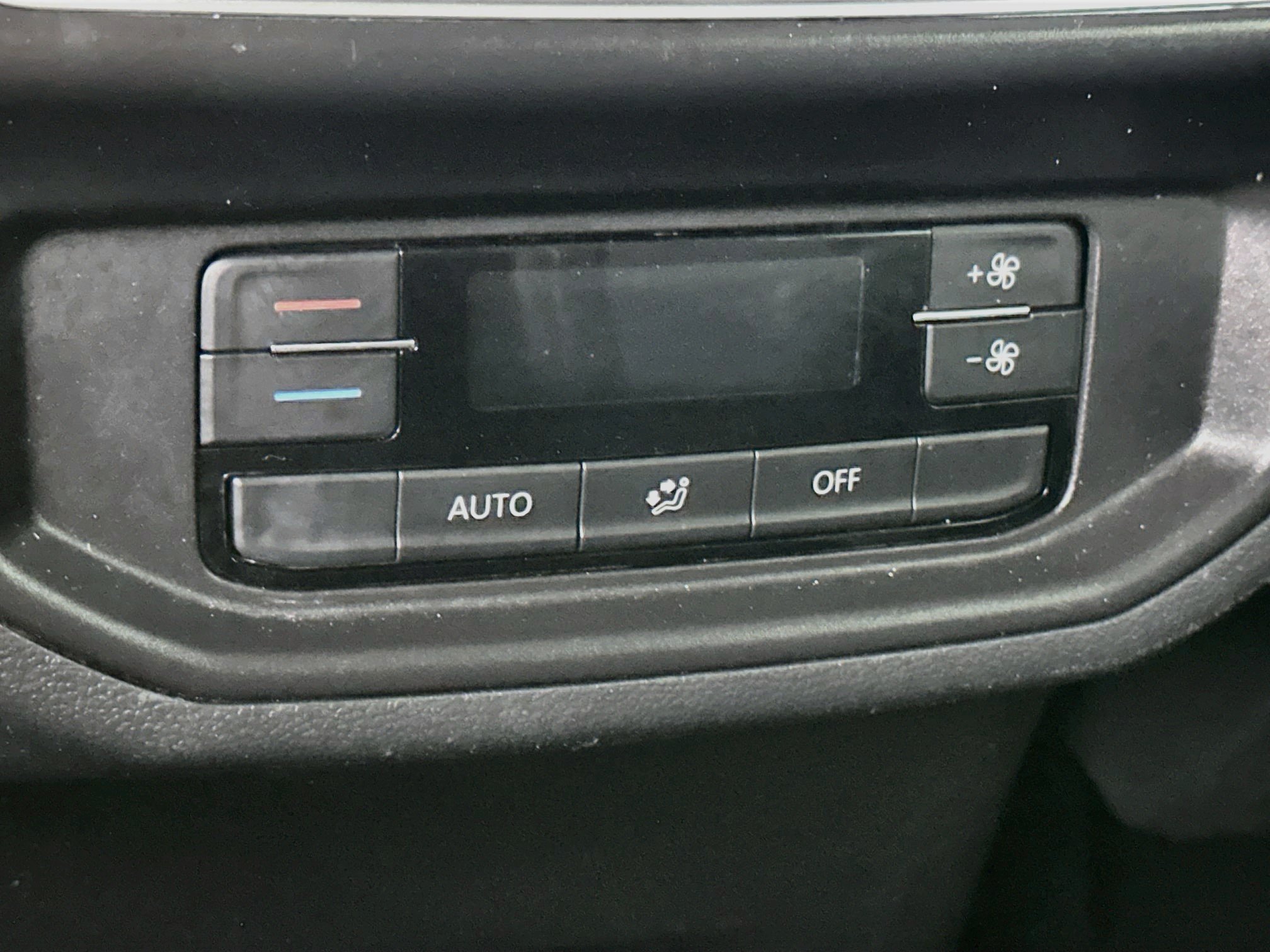 Used 2025 Volkswagen Atlas SE FWD image 26