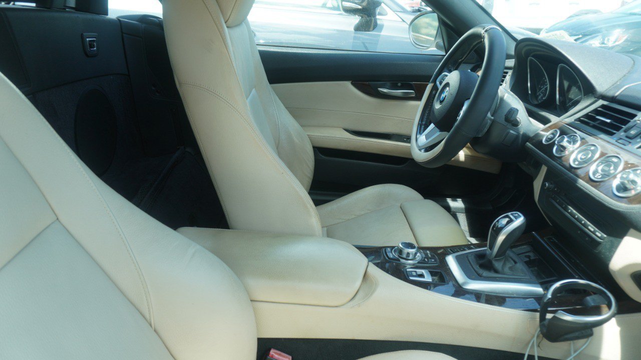 Used 2013 BMW Z4 sDrive35i RWD image 10