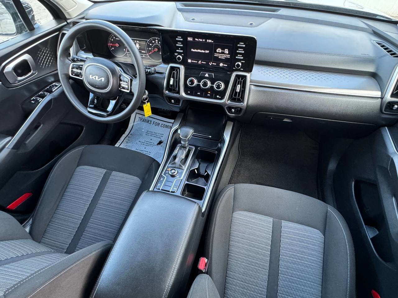 Used 2023 Kia Sorento LX image 22