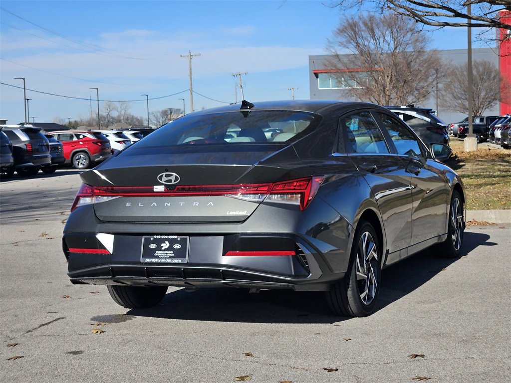 New 2025 Hyundai Elantra Limited image 8