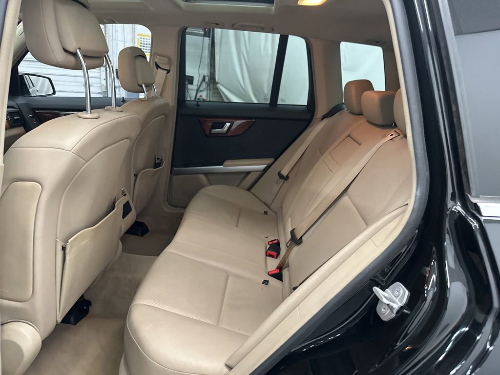 Used 2010 Mercedes-Benz GLK 350 4MATIC image 15