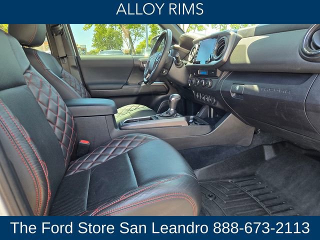 Used 2021 Toyota Tacoma TRD Off-Road w/ Technology Package AWD/4WD image 14